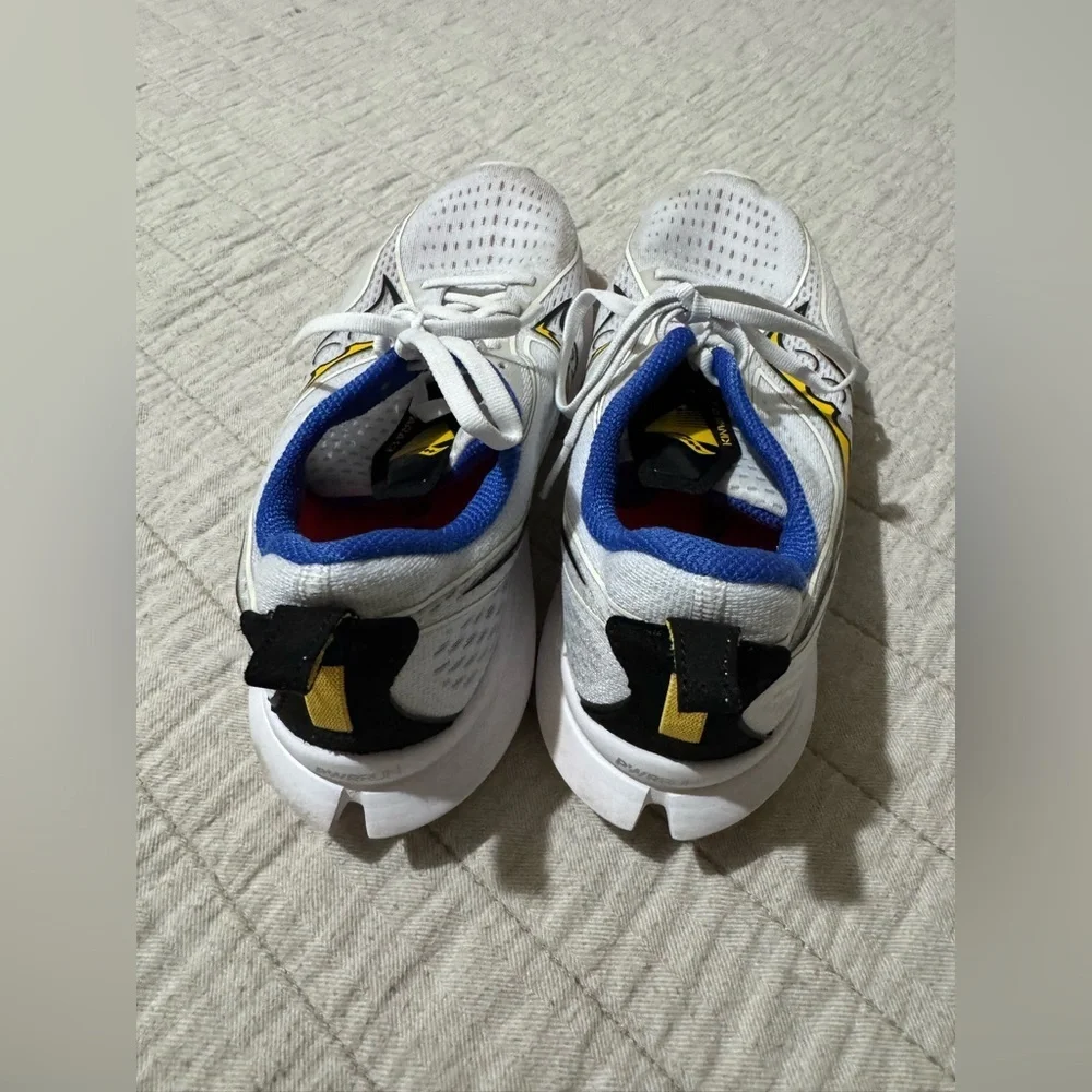 Saucony Kinvara 13 White and Blue Athletic Sneakers Men’s 8.5